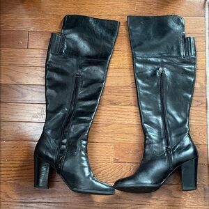 me too Black Over-the-Knee Block Heel Boots
